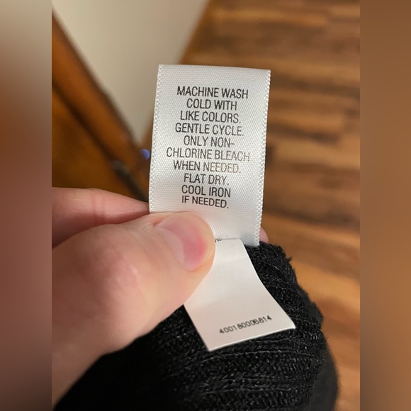 Dana Buchman Long Black Cardigan Sweater Size Medium - Picture 10 of 10